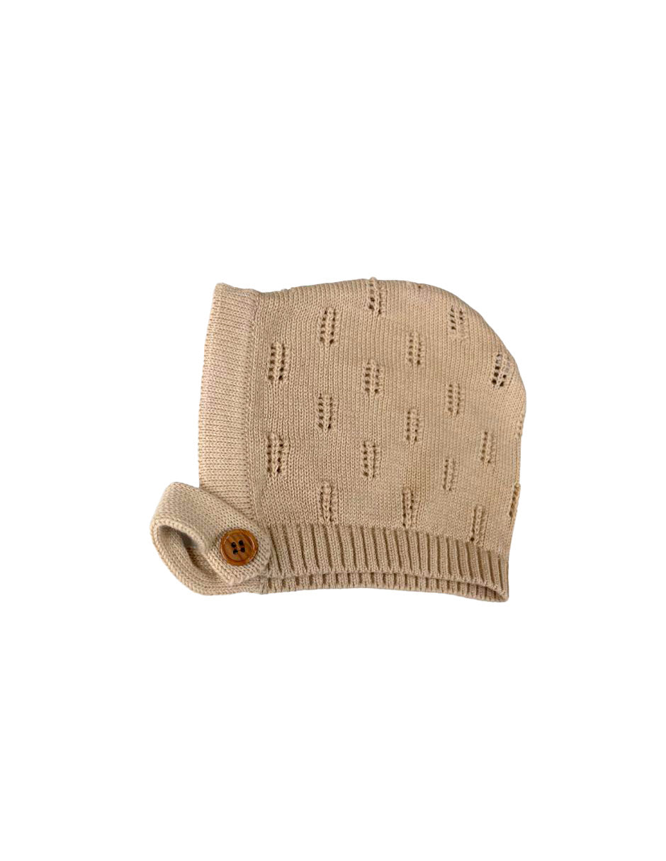 Ropa conjunto Overoll y gorro beige